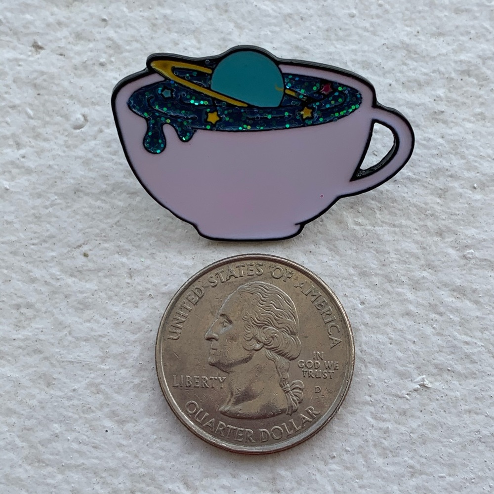 NEW Enamel pin - Picture 3 of 3